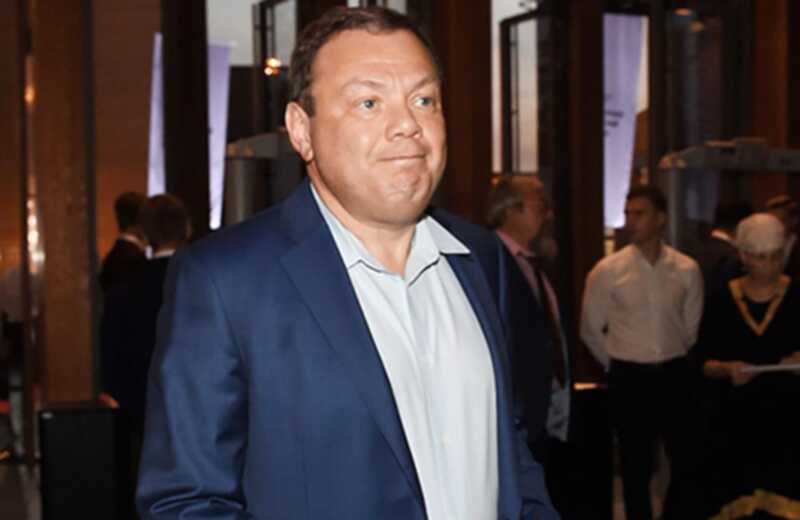 Михаил Фридман засветился на вечеринке ПМЭФ в ресторане на Крестовском острове