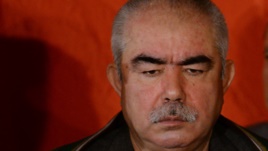 Абдул Рашид Дустум, генерал, вице-президент Афганистана, на пресс-конференции в своей резиденции. Кабул, 25 июня 2014 года.