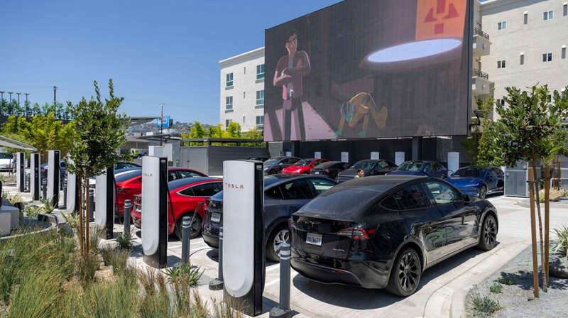 Tesla Diner qkxidhiqhkiqhukmp