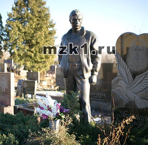 Памятник на могиле Владимира Полищука qhtiqkkiziddhkmp